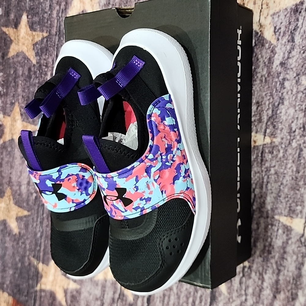 NWT in box Under Armour sneakers - Picture 2 of 6